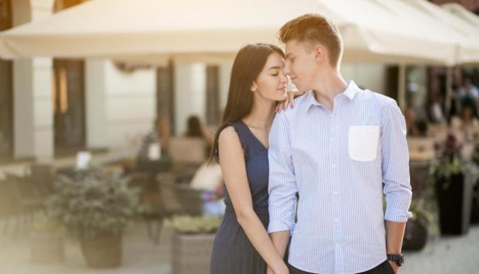 Gaya Bercinta Sehat yang Tetap Romantis dan Nyaman