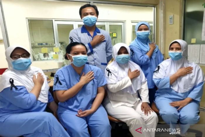 Perawat RSPI berbagi pengalaman menangani pasien COVID-19 - ANTARA News Cerita Perawat yang Tertular Penyakit Menular dari Pasien