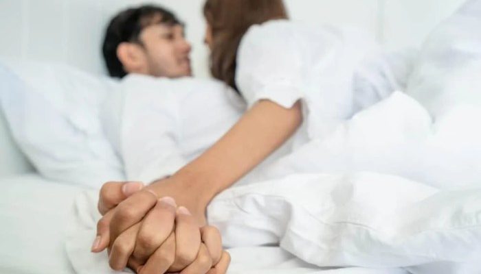 Bercinta Sehat Posisi dan Teknik Aman untuk Pasangan
