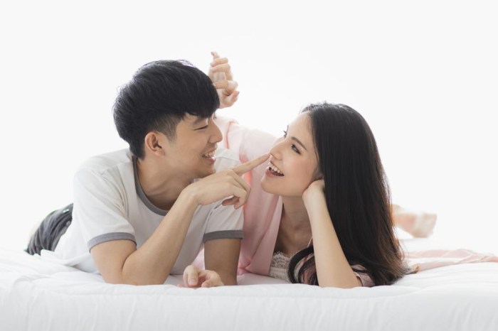 Gaya Intim Sehat untuk Malam Pertama