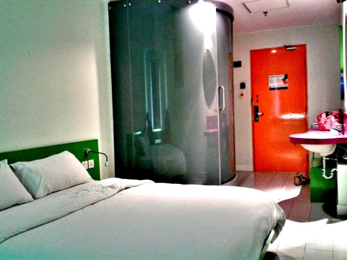 Pop Hotel Bandung Review | Males Mandi Hotel Bertema K-pop Mulai Ramai Dipesan