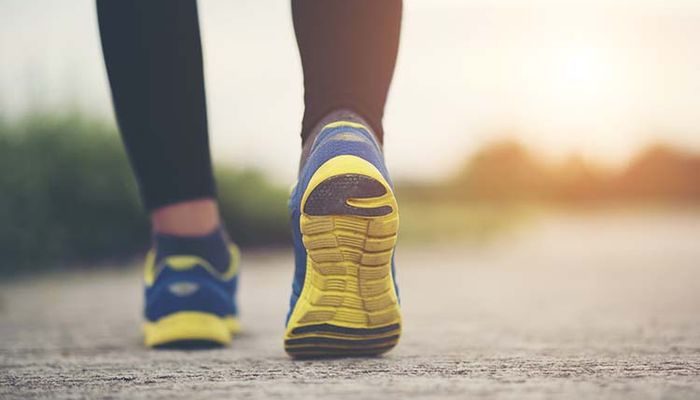 Fakta Sehat Berjalan 30 Menit Sehari Turunkan Risiko Stroke