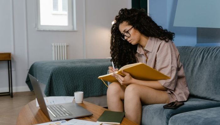Manfaat Journaling bagi Kesehatan Mental yang Menakjubkan