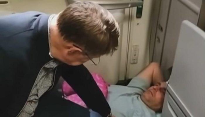 Aksi Heroik Menkes Rusia Selamatkan Penumpang Pesawat dari Krisis Hipertensi