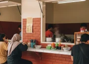 8 Kombinasi Warna Menarik untuk Warung Kekinian Agar Pelanggan Tertarik