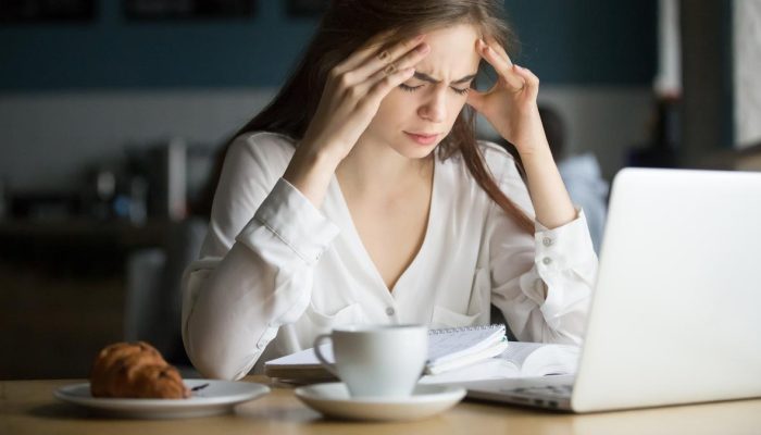 9 Kondisi Medis Berbahaya Penyebab Penglihatan Kabur dan Sakit Kepala