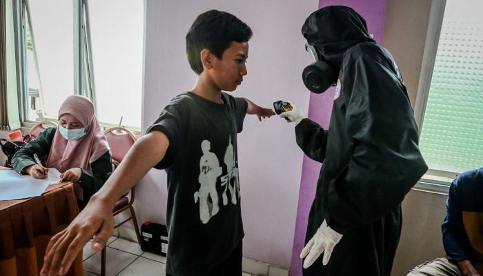 Satu Tahun Prabowo Gibran dan Pesta Gay di Surabaya