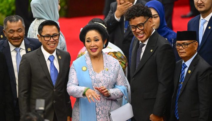 Sidang MKD DPR dengan Sahroni, Adies Kadir, dan Uya Kuya pada 29 Agustus