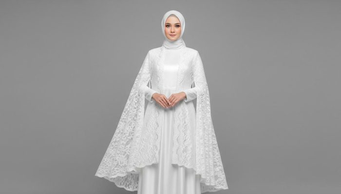 7 Model Gamis Kebaya Broken White Anti Terawang Tampil Elegan untuk Acara Formal