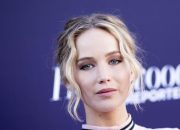 Jennifer Lawrence Mengalami Kecemasan Setelah Melahirkan Anak Kedua dan Ketakutan Ekstrem
