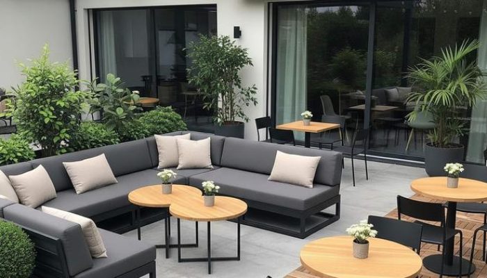 4 Cara Menata Bantal Sofa untuk Ruang Tamu yang Estetik