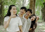 45 Pantun Lucu untuk Teman, Humor Santai Bikin Semakin Dekat