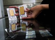 Harga Emas Turun di Awal November 2025, Apakah Ini Waktu yang Tepat untuk Beli?