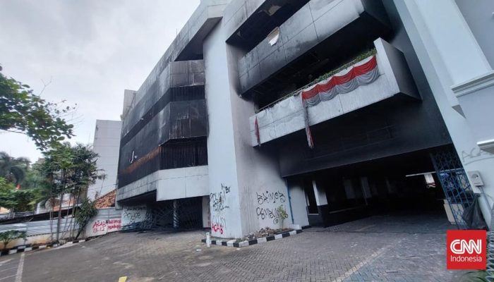 Warga Cerita Momen Kebakaran Gedung Usai Penemuan 2 Kerangka Manusia