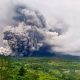 Gunung Semeru Mengalami 83 Kali Gempa Letusan dengan Status Siaga