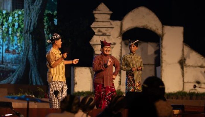 Kampus Gelar Pagelaran Ketoprak untuk Promosi Pendidikan Berbasis Budaya
