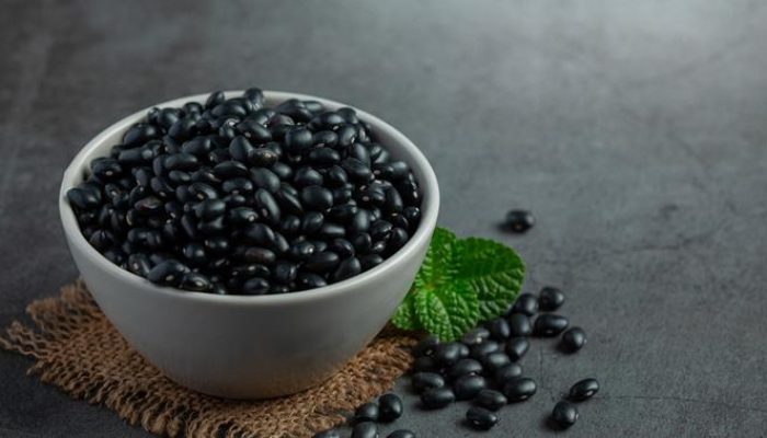 12 Manfaat Kacang Hitam untuk Kesehatan Jantung dan Tulang yang Jarang Diketahui