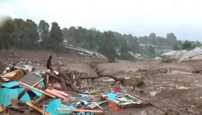 Pencarian Korban Longsor Bandung Barat Dilanjutkan Hari Ini dengan Anjing K-9