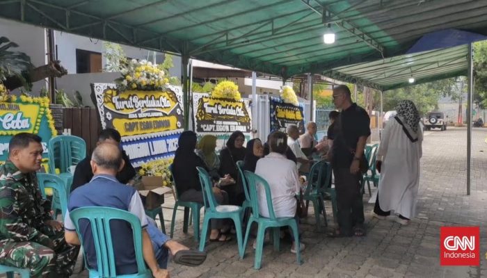 Jenazah Pilot Capt Enggon Tiba di Rumah Duka Ciputat