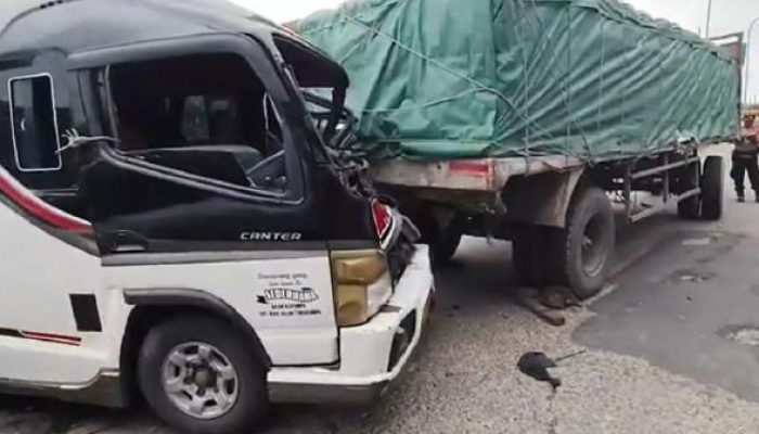 Kecelakaan Beruntun di Cirebon, Truk Semen Lepas Tabrak Tiga Kendaraan