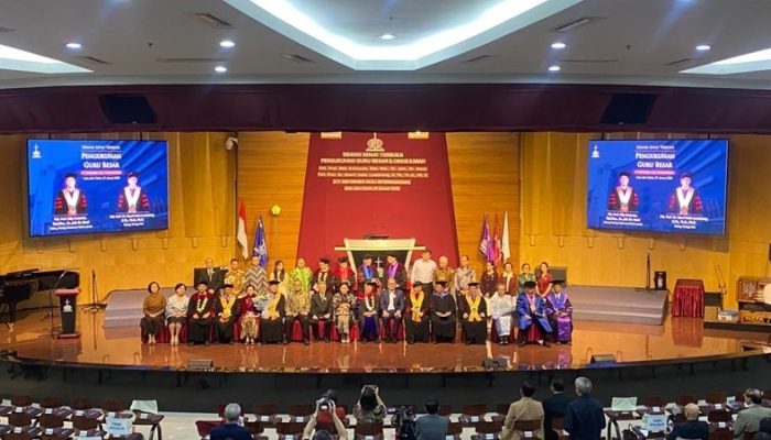 Kukuhkan Dua Guru Besar Teologi Sistematika Reformatoris dan Teologi Misi